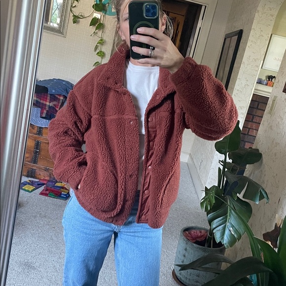 Old Navy Fall Teddy Jacket in Warm Rust - Picture 3 of 14